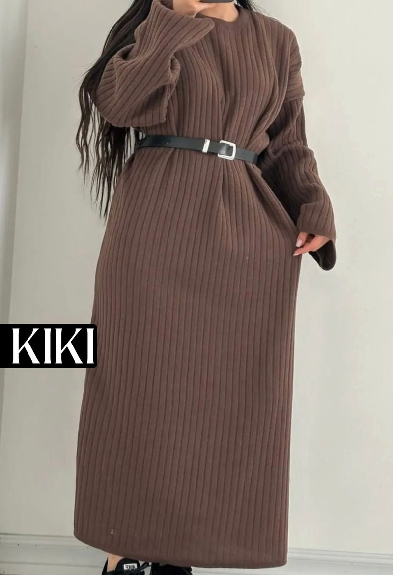 Robe en maille avec ceinture