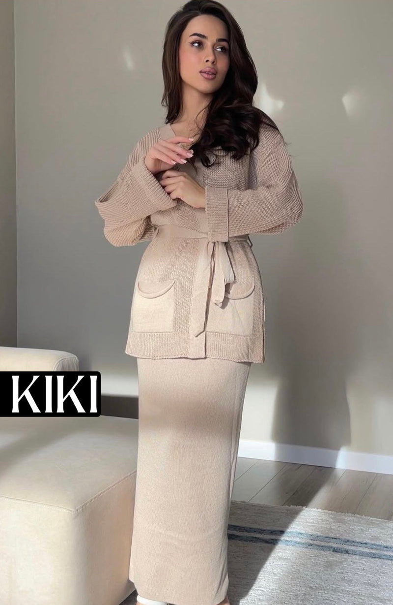 Ensemble cardigan et jupe