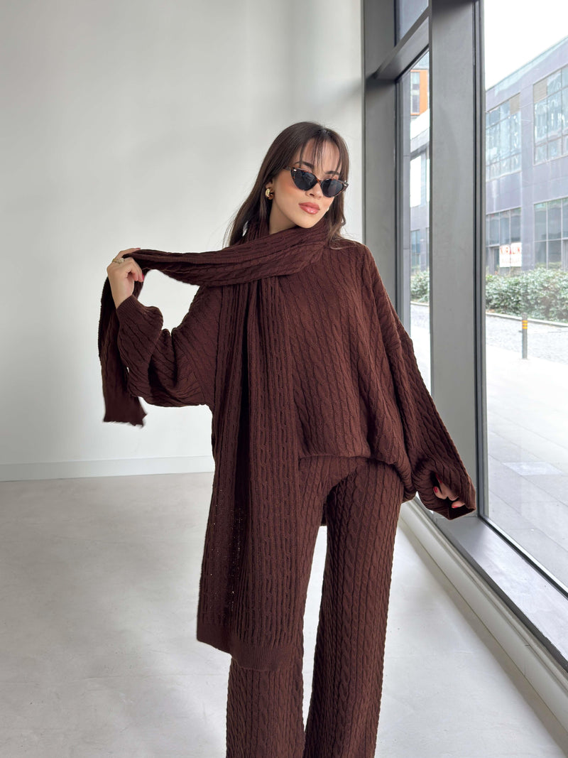 Ensemble trois pièces en maille